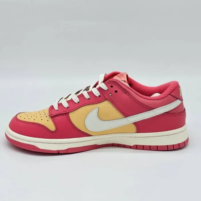 کفش نایکی دانک لو صورتی هلویی Strawberry/Peach Cream | Nike Dunk Low - Image 6