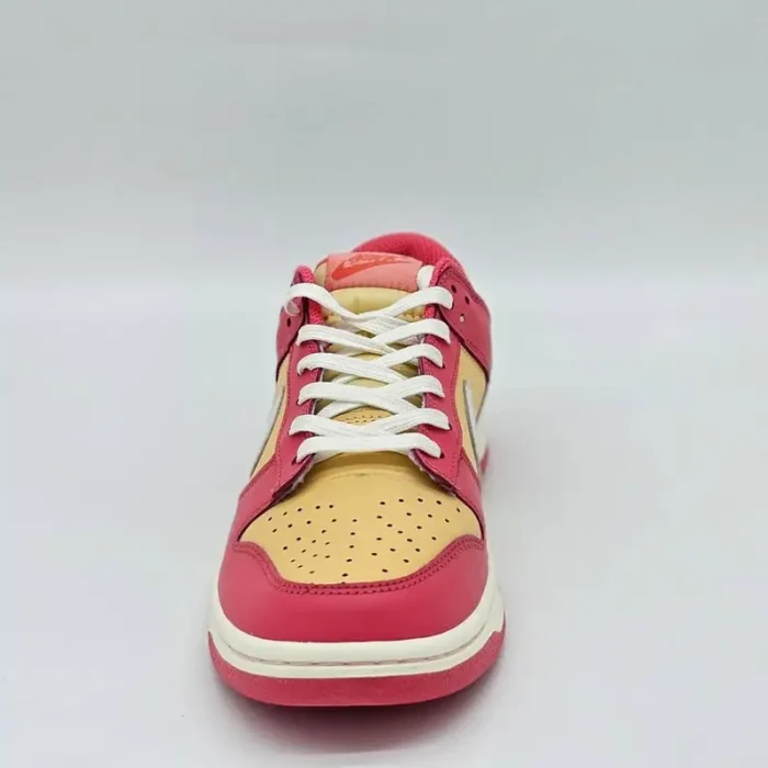 کفش نایکی دانک لو صورتی هلویی Strawberry/Peach Cream | Nike Dunk Low - Image 5